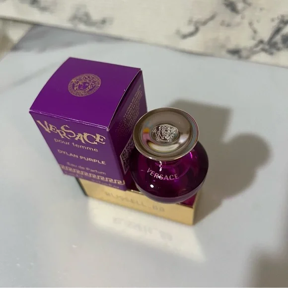 Versace Dylan Purple Mini EauDeParfum • 5 ML - Picture 3 of 6